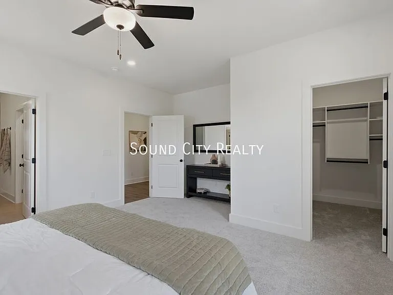 152 Valentine Aly — Photo 31