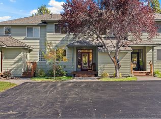 1044 Golden Pheasant Dr, Redmond, OR 97756