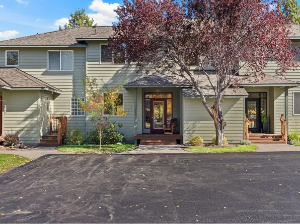 1044 Golden Pheasant Dr, Redmond, OR 97756