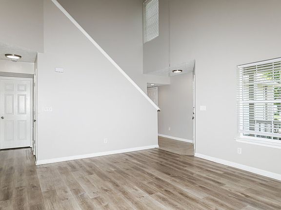 5th image of 3329 Gainesville Ct