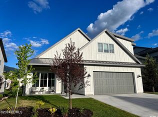 529 N Farm Hill Ln, Midway, UT 84049