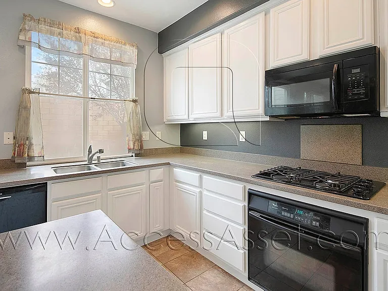 28384 Ware St — Photo 14