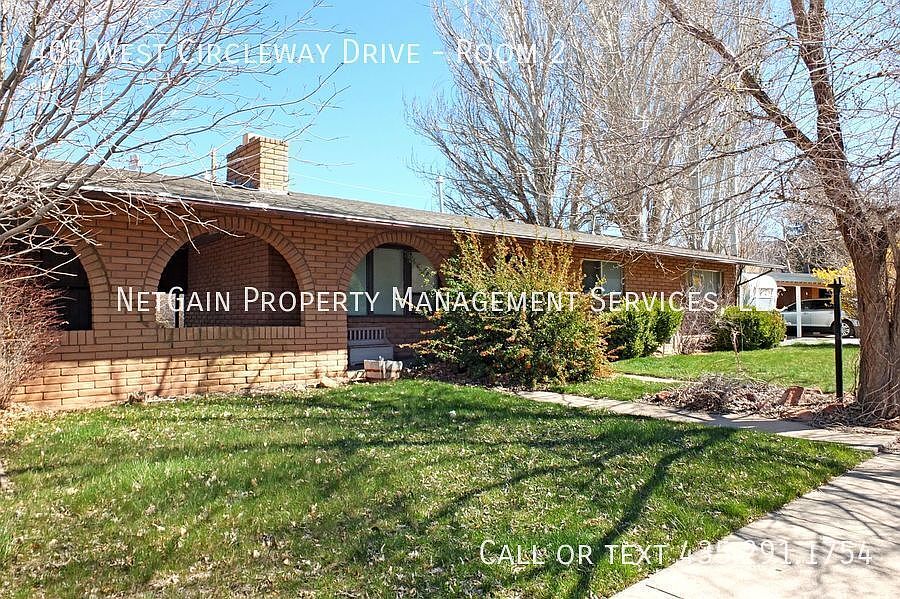 1st image of 405 W Circleway Dr Room 2