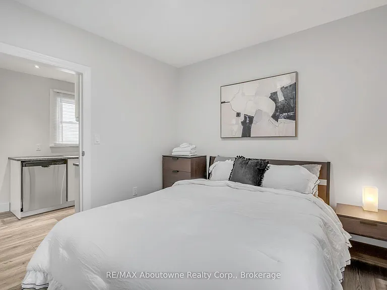 5111 Kitchener St — Photo 14