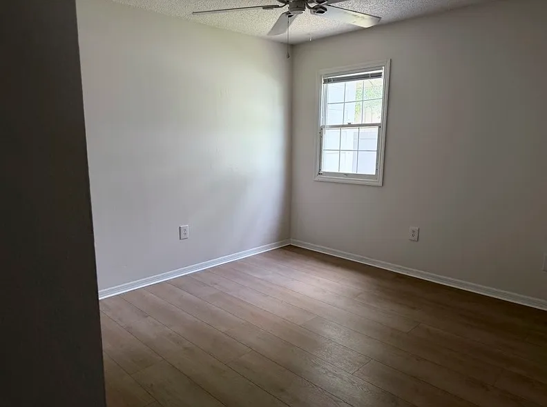 2 bed, 1050 sqft, $1,475 — Photo 4