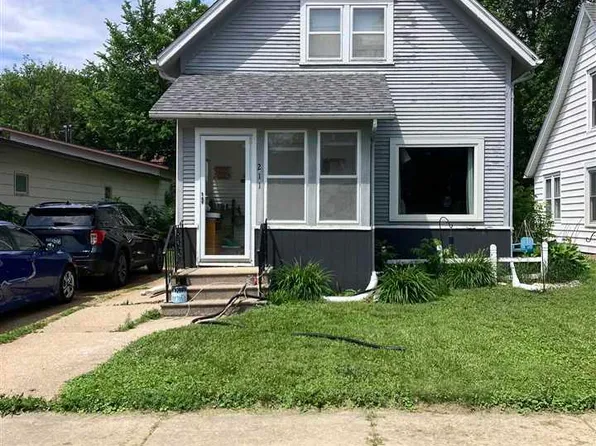 211 N Main St, Lake Crystal, MN 56055