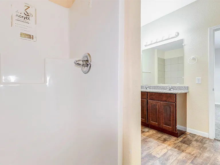 8605 Beviamo St — Photo 19