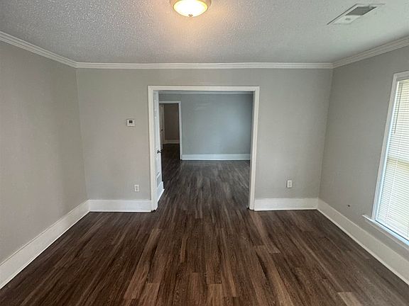 3rd image of 1532 Barton St