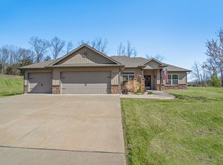 525 E Honey Ln, Columbia, MO 65202