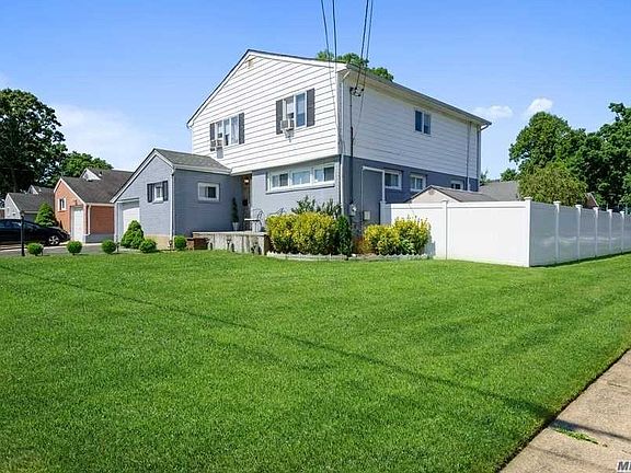 2nd image of 470 Oakdale Ave