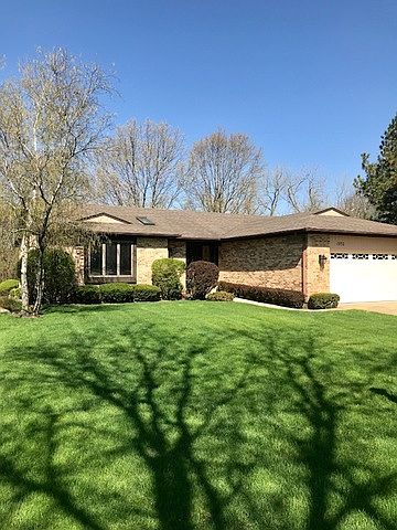 1st image of 1932 N Carlyle Pl