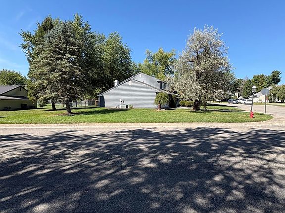 4th image of 410 Inglenook Pl