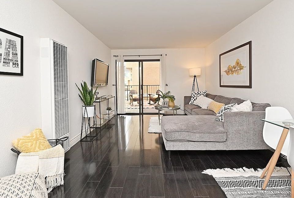 For reference only. The unit is unfurnished.