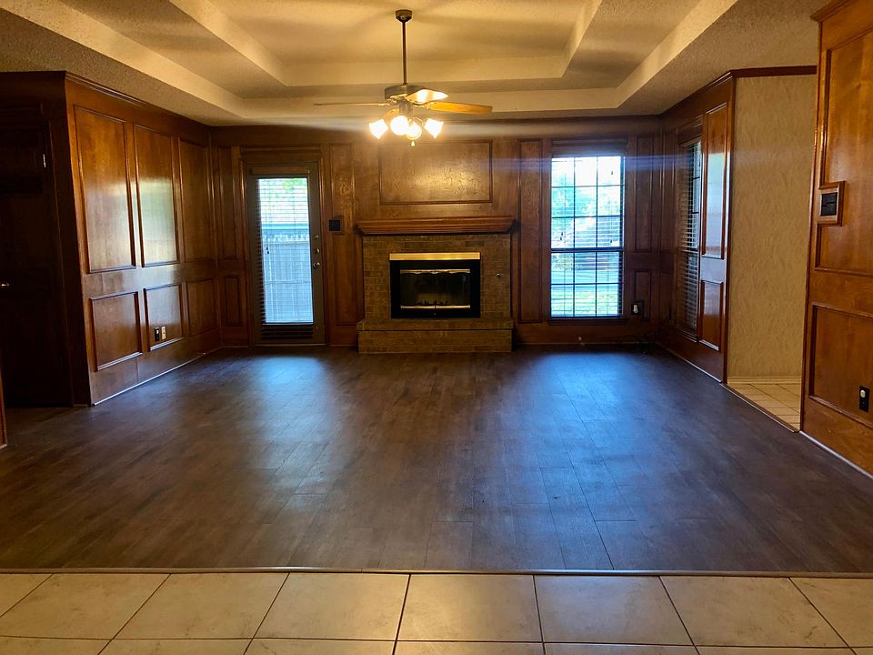 1st image of 131 Larchbrook Dr