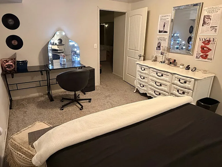 Bedroom 3 (basement)