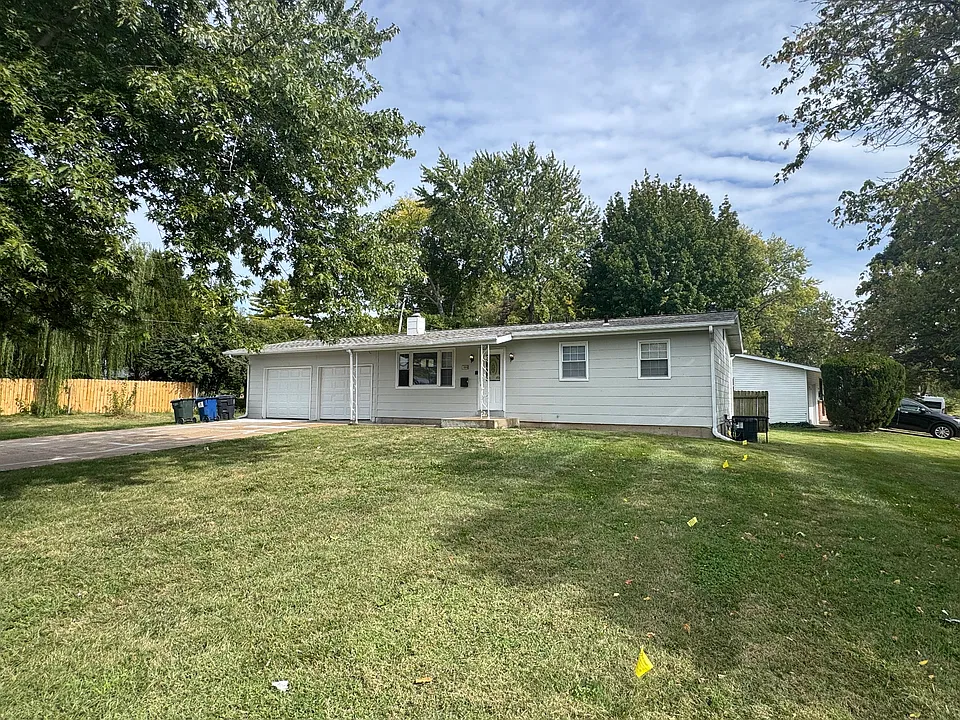 1090 Howdershell Rd