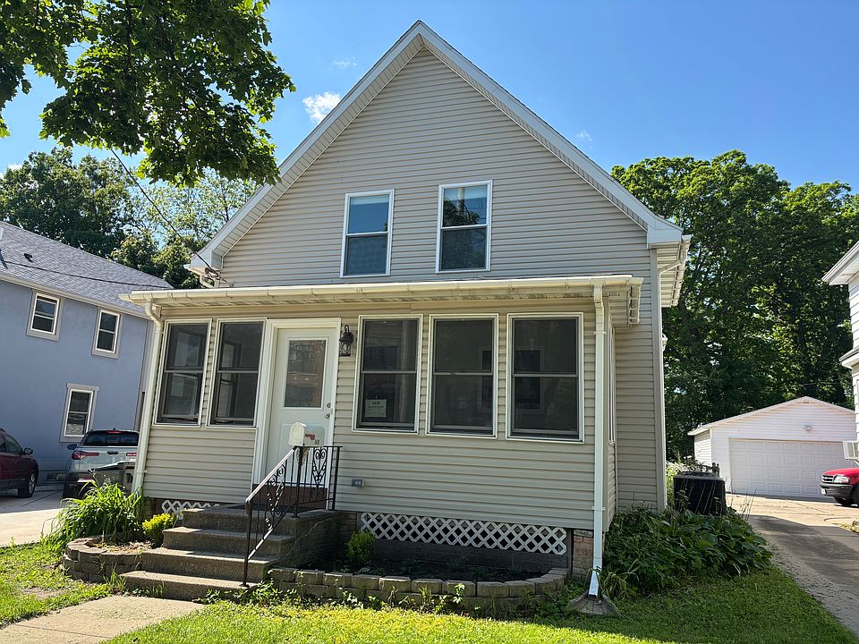 2438 was built in 1907 and fully remodeled in 2026