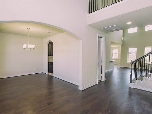4th image of 713 Marbrook Saddle Ln