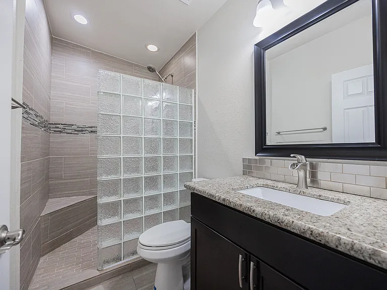 1332 E Whitton Ave — Photo 13