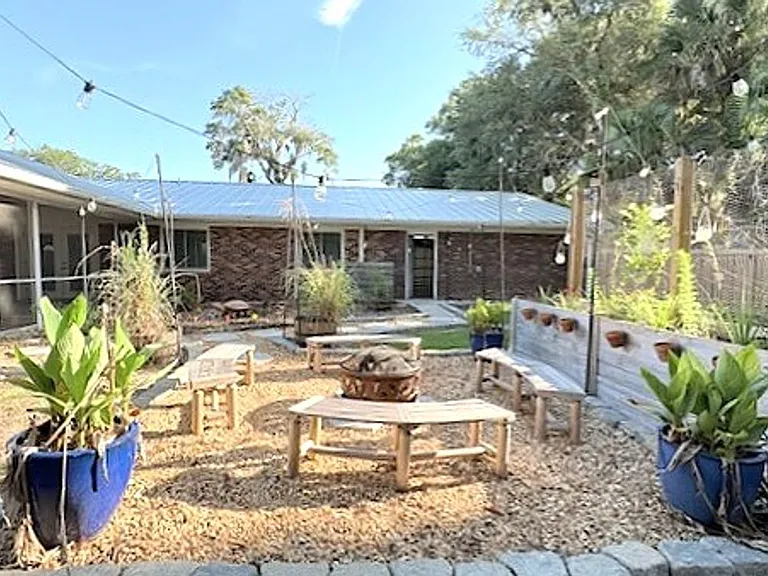 1029 Glenwood Rd — Photo 32