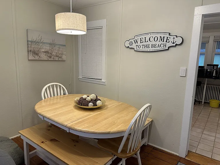 33 Sybil Ave — Photo 8