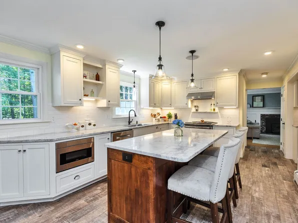 90 Lewis Street, Manchester, NH 03102