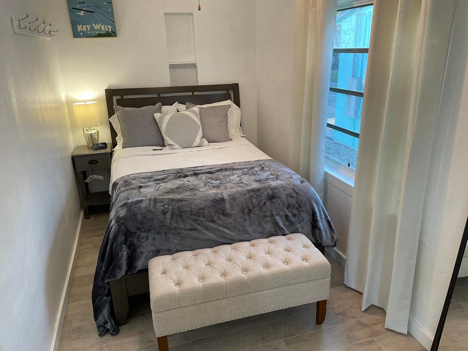 2 bed, 1.5 bath, 1000 sqft, $2,300 — Photo 3