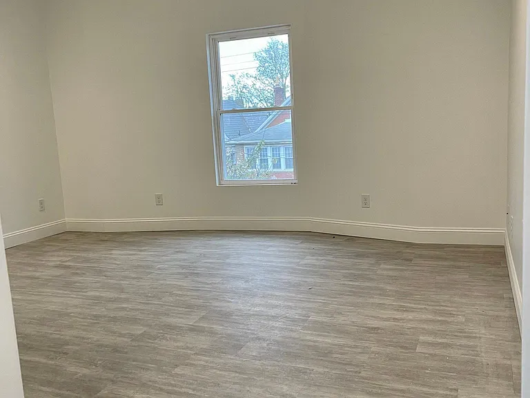 376 Brockway Ave #A — Photo 2