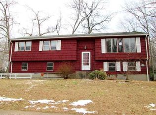 34 Baypath Dr, East Hartford, CT 06108