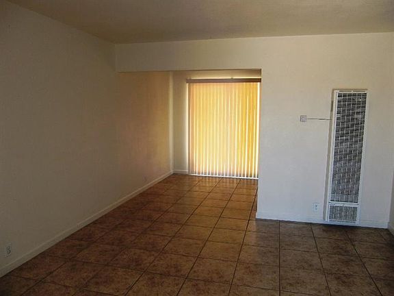 3rd image of 1628 De Anza St