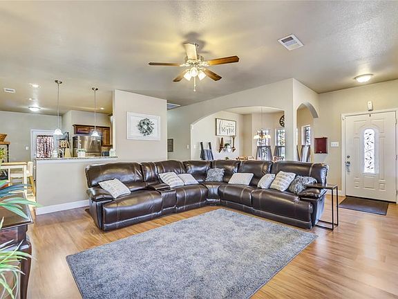 5th image of 1211 Royal Ave