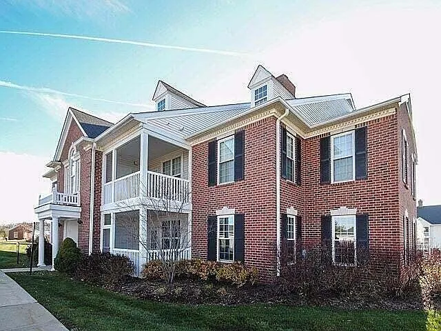856 W Summerfield Glen Cir #117