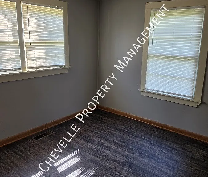 6503 Frost Ave — Photo 9