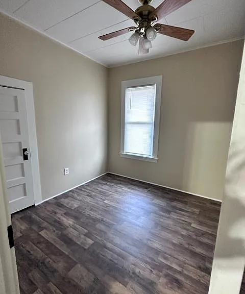 1391 SW Brown St — Photo 6