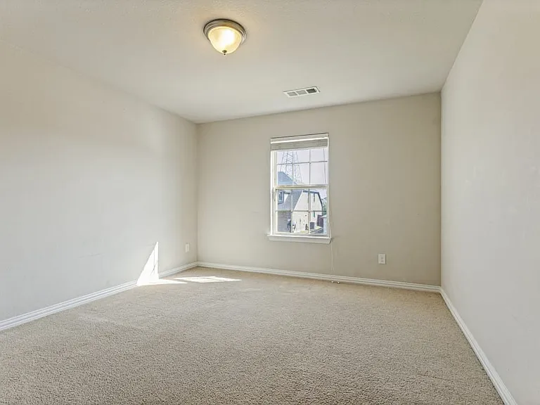 220 Black Alder Dr — Photo 9