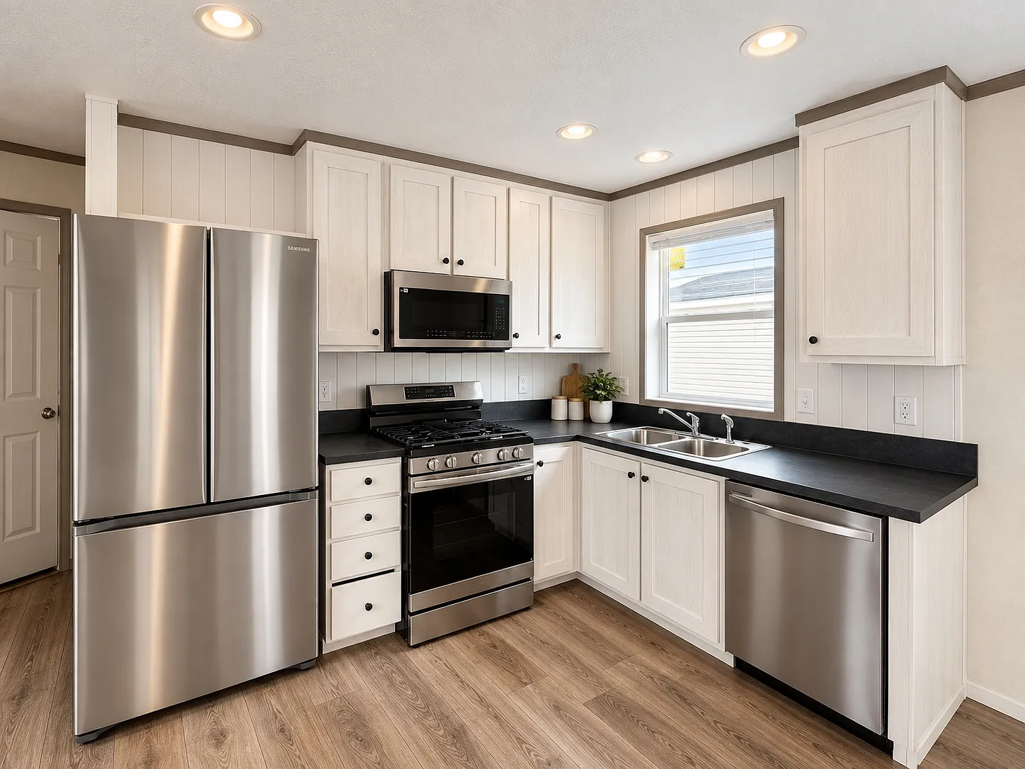 Pre-Lease Before It's Gone! — Photo 1