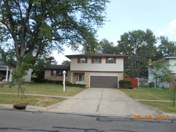 3rd image of 5772 Satinwood Dr
