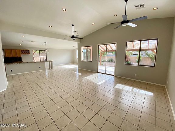 5th image of 8442 N Sayante Way