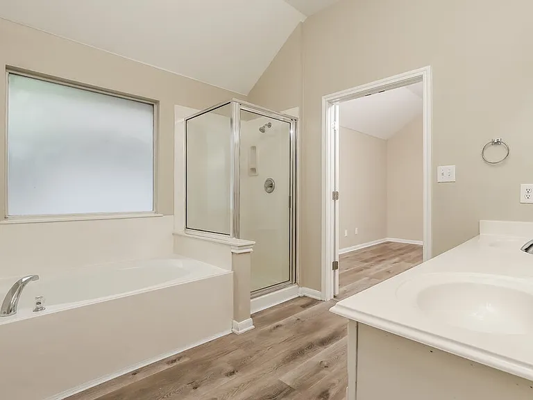 539 W Metcalfe St — Photo 13