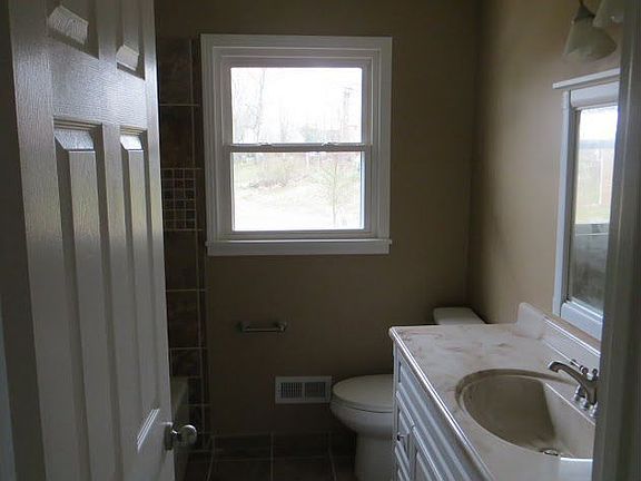 5th image of 3831 Priest Lake Dr