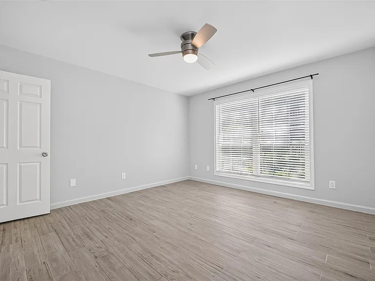 1311 Antoine Dr #195 — Photo 17