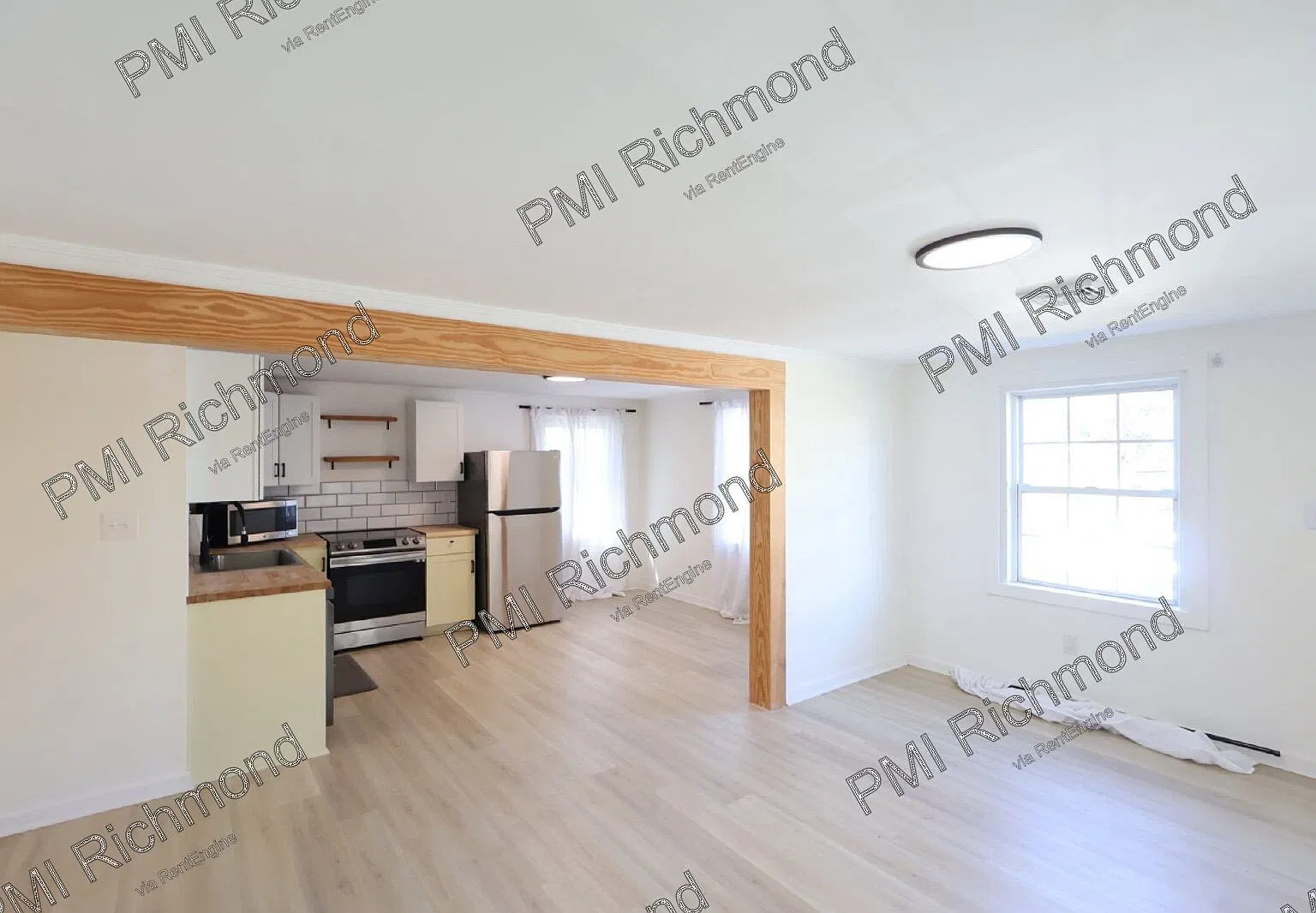 3 bed, 2.0 bath, 1000 sqft, $1,800 — Photo 3