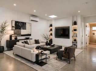 7318 1/2 Fallbrook Ave, West Hills, CA 91307