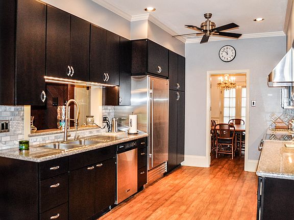 4th image of 3549 Inwood Ave