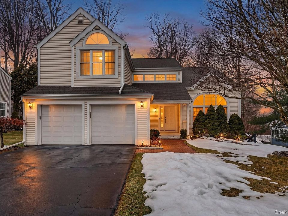 1st image of 3158 Stoneleigh Court