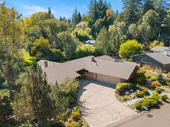 3rd image of 6960 SW Raleighwood Ln
