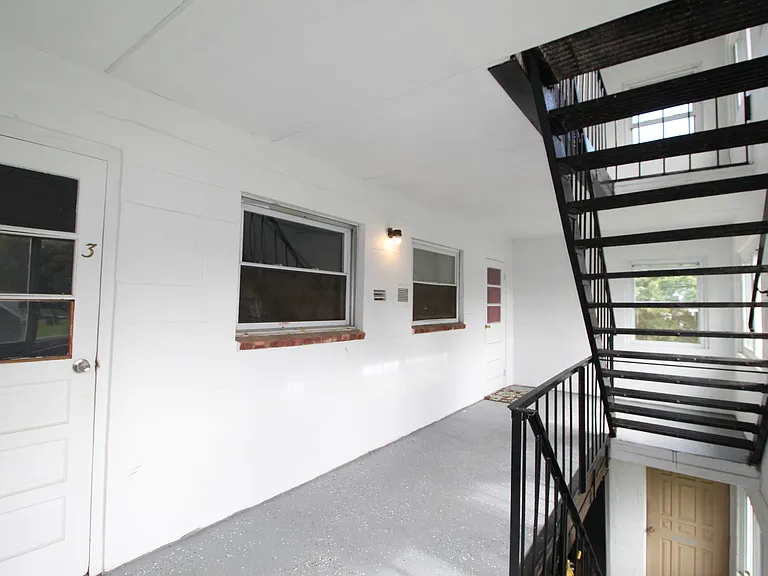 2 Griswold St #5 — Photo 3