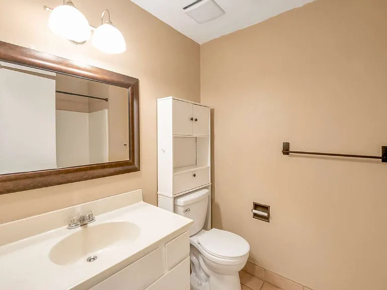 8754 S 620 E — Photo 12