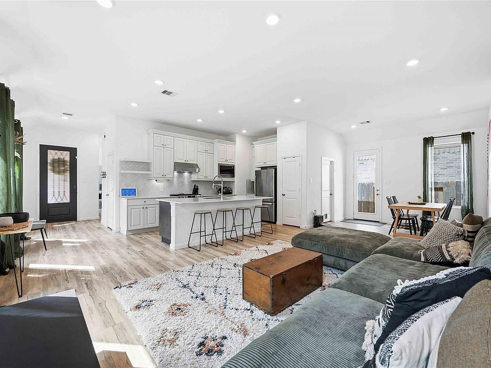 1st image of 35432 Woodtrace Cir