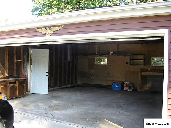 2nd image of 6 Highland Park Ct
